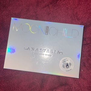 Anastasia Beverly Hills moon palette